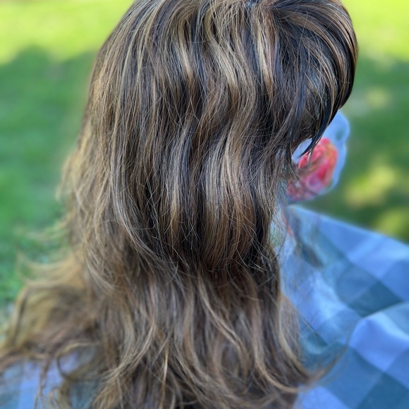 Vivica A. Fox 100% Modacrylic Wig - Picture 4 of 11